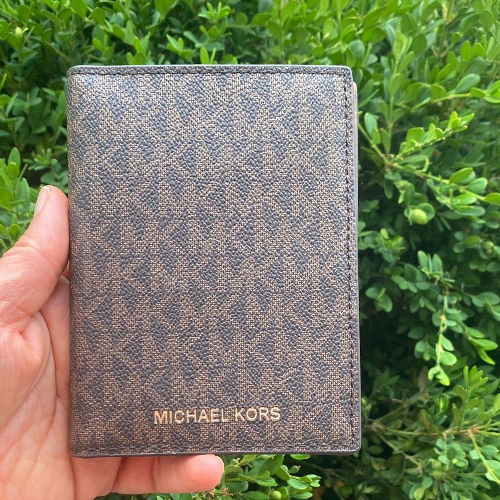 Michael Kors Jet Set Brown Signature Passport Wallet